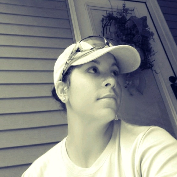 Meet your Posher, Whitley - Picture 1 of 1